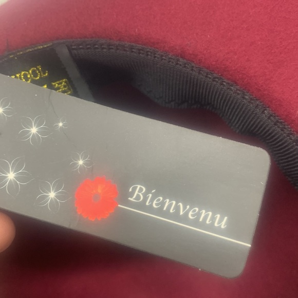 Bienvenu NWT Dark Red Wool Hat - Picture 8 of 12